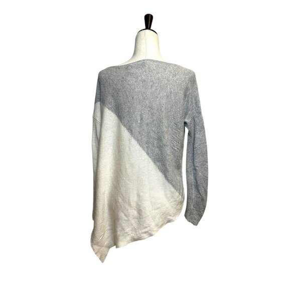 Alice + Olivia Gray Cream Colorblock Asymmetrical Hem Wool Angora Blend Sweater - Picture 5 of 8